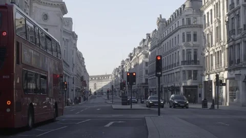 4K EMPTY CENTRAL LONDON STREETS LOCKDOWN / OXFORD CIRCUS / SUNNY / BLUE SKIES Stock Footage 286216623