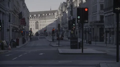 4K EMPTY CENTRAL LONDON STREETS LOCKDOWN / OXFORD CIRCUS / SUNNY / BLUE SKIES Stock Footage 286216908