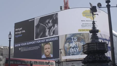 4K EMPTY CENTRAL LONDON STREETS LOCKDOWN / PICCADILLY CIRCUS / EROS / SUNNY / BL Stock Footage 286216955