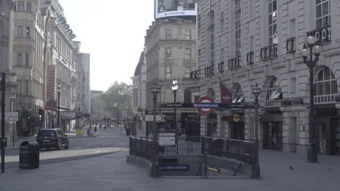 4K EMPTY CENTRAL LONDON STREETS LOCKDOWN / PICCADILLY CIRCUS / EROS / SUNNY / BL Stock Footage 286217037