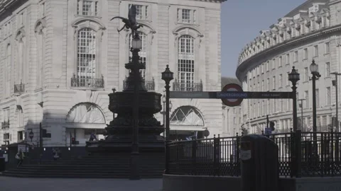 4K EMPTY CENTRAL LONDON STREETS LOCKDOWN / PICCADILLY CIRCUS / EROS / SUNNY / BL Stock Footage 286217244
