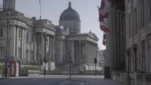 4K EMPTY CENTRAL LONDON STREETS LOCKDOWN / NATIONAL GALLERY / TRAFALGAR SQUARE / Stock Footage 286217338