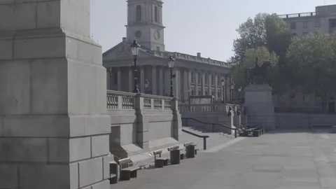 4K EMPTY CENTRAL LONDON STREETS LOCKDOWN / NATIONAL GALLERY / TRAFALGAR SQUARE / Stock Footage 286217617