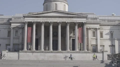 4K EMPTY CENTRAL LONDON STREETS LOCKDOWN / NATIONAL GALLERY / TRAFALGAR SQUARE / Stock Footage 286218125
