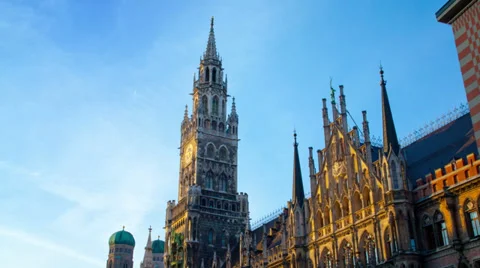 4k evening time lapse of the historical town hall on the main square Marienplatz Stock Footage 35917282