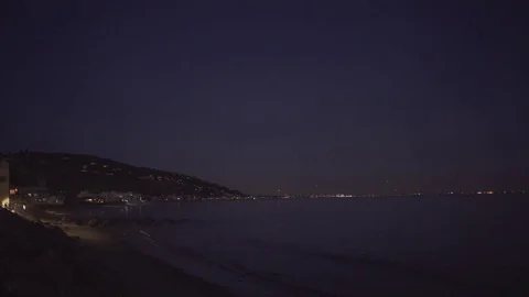 4K EXT NIGHT Malibu beach at low tide 動画素材 73115398