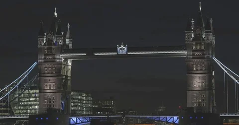 4K EXT NIGHT static Tower Bridge in the night 動画素材 72305818