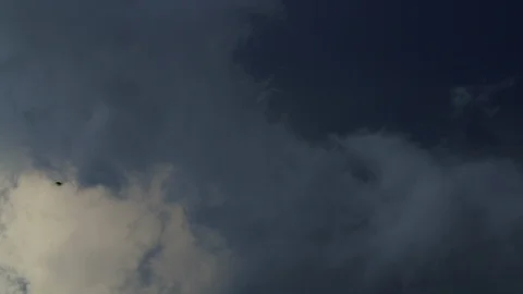 4K Fast motion of Stormy clouds. Vidéo 94479447