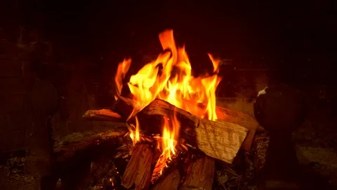 4k Fire burning in the fireplace during the holiday season. 스톡 동영상 102474340