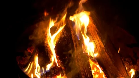 4K Fire Hot Flames Close Up, Campfire Fiery Heat Energy, Burn Glow Close Up Stock-Footage 77945522