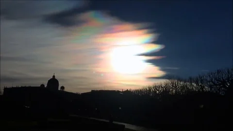 4K Fire Rainbow In Vienna Sky Phenomenon (Circumhorizontal Arc) Rainbow Clouds 2 Vidéo 116757716