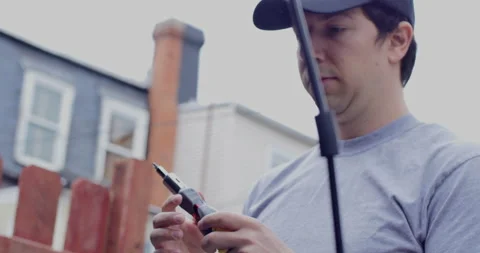 4K Fixing a Car Engine 스톡 동영상 131688331