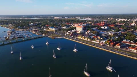 4k fly-in to St. Augustine, Florida 動画素材 300530661
