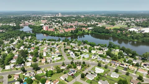 4K Flying toward Springfield, MA from Sixteen Acres 動画素材 246422524
