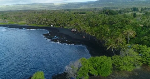4k forward tracking aerial view of Punaluʻu Beach,Big Island,Hawaii,usa Video stock 120687407