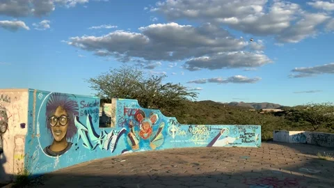 4K graffiti covered viewpoint in Windhoek, Namibia Vídeo Stock 135757295