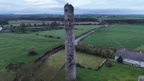 4K Grangefertagh Round Tower in County Kilkenny 库存影片 333926963