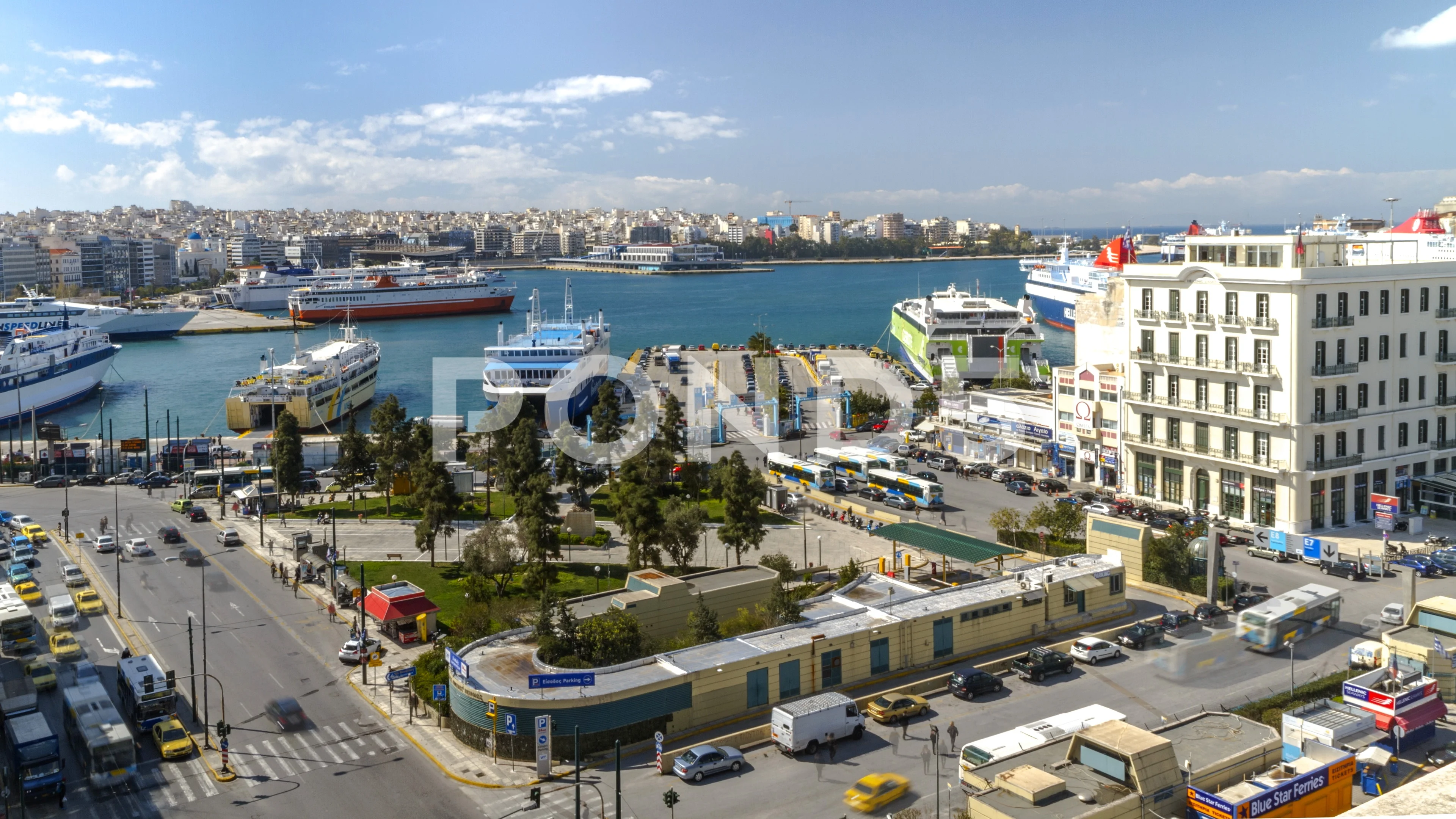 piraeus city