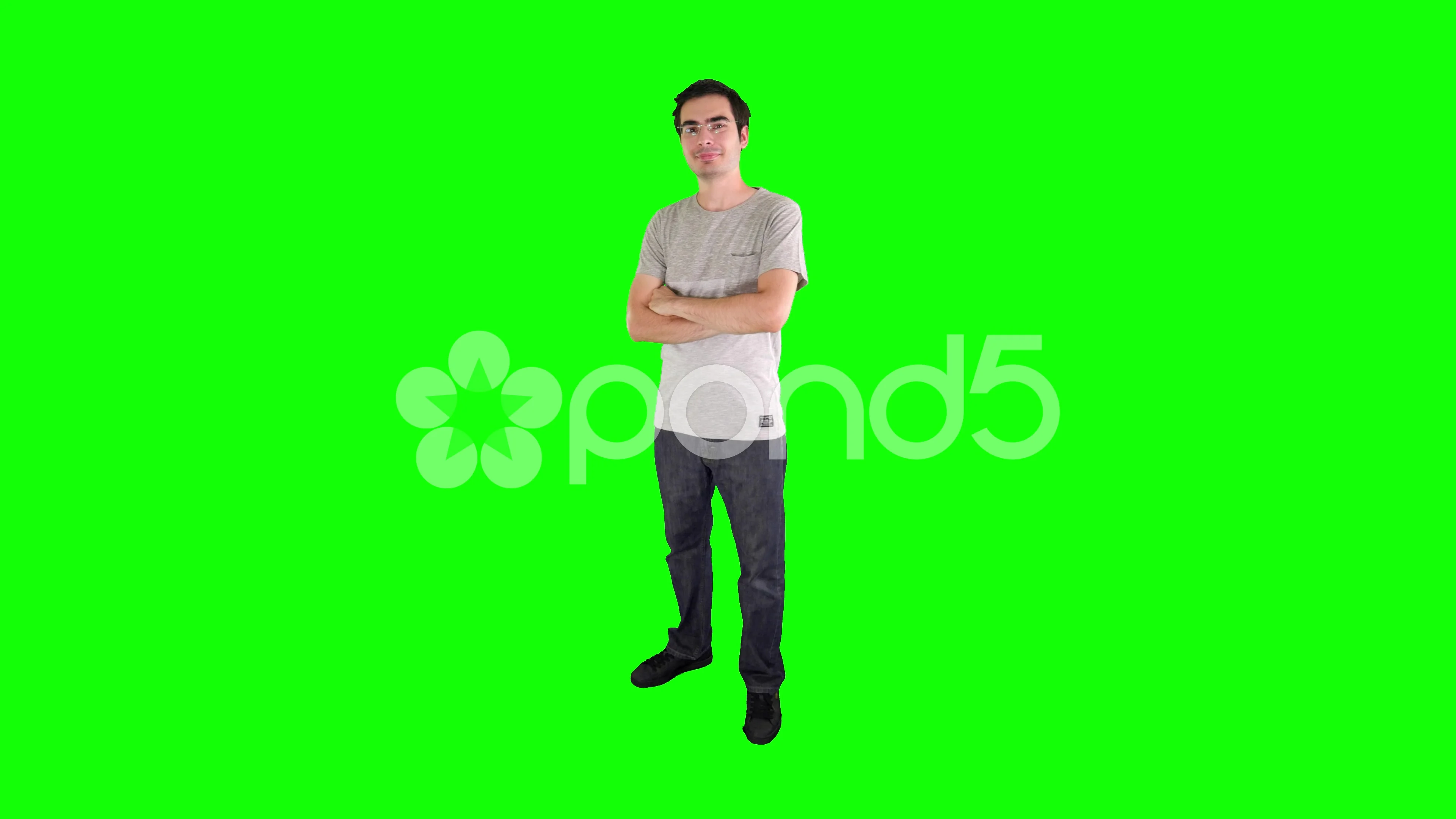 Человек на зеленом фоне