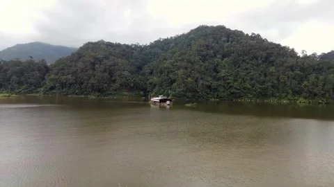 4K handheld view of beautiful Ringlet Lake panning from right to left Stock Footage 246871115