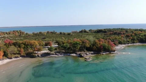4K- HD Drone Flight Over Lakeshore Through Lakeshore Lodge in Sandbanks Video stock 142026491