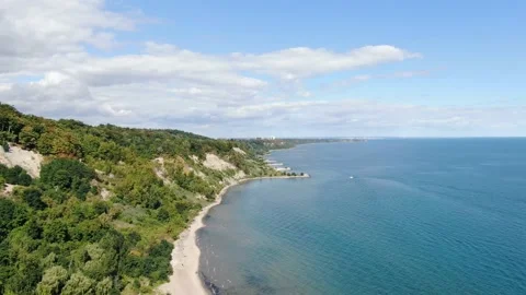 4K- HD Drone Flight Over Lakeshore in Toronto, Ontario Video stock 142027099