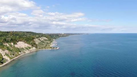 4K- HD Drone Flight Rotating Over Lakeshore in Toronto, Ontario Stock-Footage 142027123
