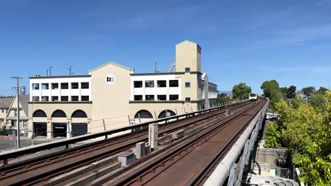 4K HD video BART train entering Fruitvale Station in Oakland, CA Stock Footage 274902175