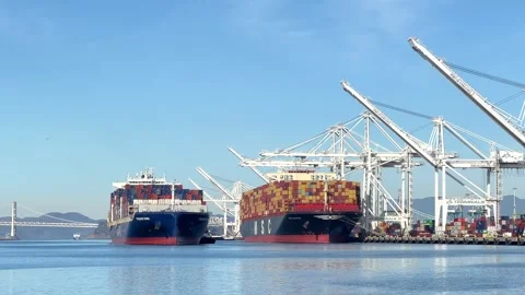 4K HD video Timelapse of APL PRESIDENT BUSH entering the Port of Oakland Stock Footage 322073716