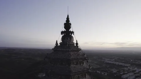 4K HDR 10-bit: Cinematic Close-up Orbit of Feihong Pagoda Spire - HLG Vídeos de archivo 329288551