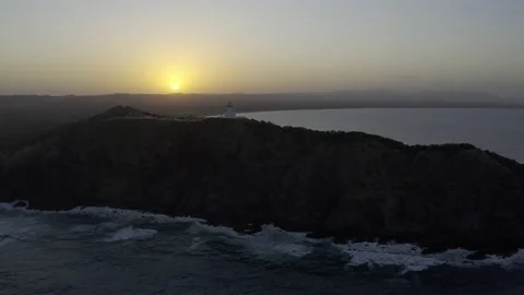 4K - HDR | Byron Bay Lighthouse | Revealing Drone Shot | Sunset 스톡 동영상 207698133
