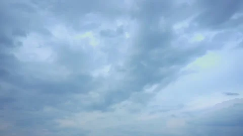 4K High Definition Time Lapse of Dark Storm Clouds Gathering 動画素材 319631776