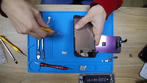 4k high-motion shooting of mobile phone repairing Stock-Footage 102446862