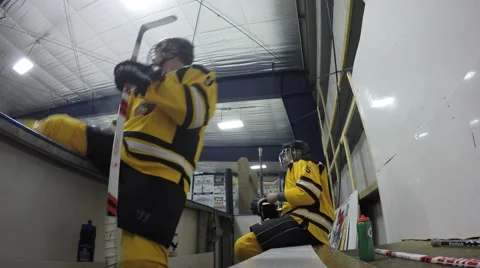 4k hockey player changes lines from the bench Stock Footage 46482460