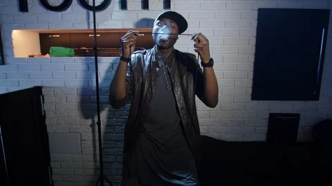 4K Hocus Pocus with ring and lace. Stock-Footage 97791399