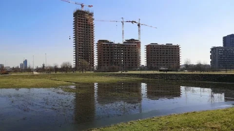 4k horizontal pan of big construction site in Milan, Italy Stock Footage 149209392