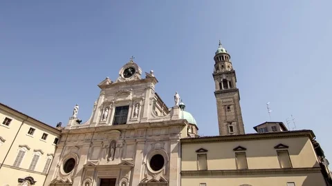4K Hyperlapse in the centre of Parma, Church of San Giovanni, Italy Stock-Footage 74210855