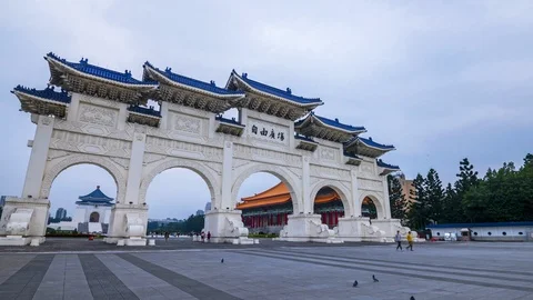 4k Hyperlapse of Chiang Kai Shek Memorial hall in Taipei City, Taiwan Vídeos de archivo 121645923