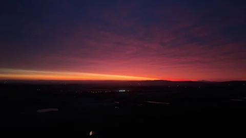 4K Hyperlapse of Deep Red Twilight Horizon Stockbeeldmateriaal 333926965