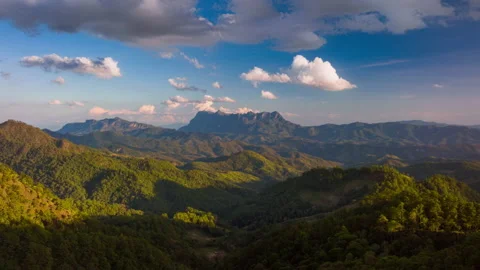 4K Hyperlapse flying to Doi Luang Chiang Dao mountain, Chiang Mai, Thailand Video stock 170617777