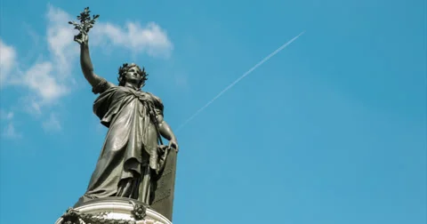 4K Hyperlapse in Paris, Peace-statue at place de la république Stock Footage 39599252