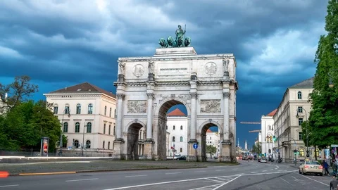 4K Hyperlapse The Siegestor Victory Gate in Munich 스톡 동영상 75951781