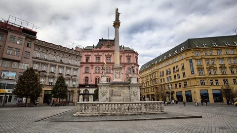 4K Hyperlapse with statue on city square Brno, Czech republic Video stock 72729352
