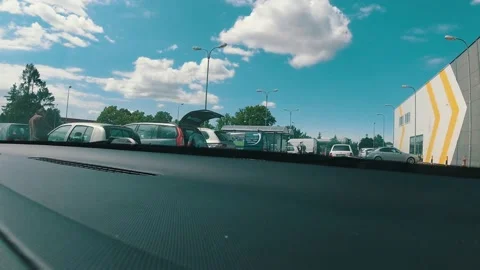 4K Hyperlapse straight from the car dashboard. View of fast moving cars 動画素材 131832612