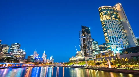 4k hyperlapse video of city at night Vidéo 61718667