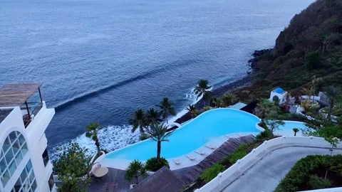 4K - Infinity Pool beside beach Video stock 272415201