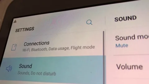 4K by iPhone X: Tablet Interface in Low Light 動画素材 85141489