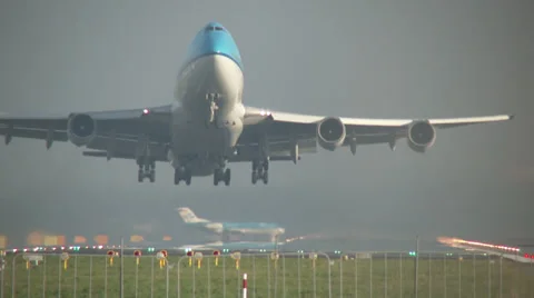 4K: Jumbojet takeoff head on Stock Footage 33450522
