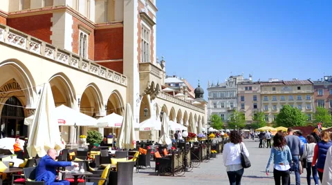 4K Krakow Main Square, Old Town Kraków, Medieval Square Restaurants and Tourists Stock-Footage 68493173
