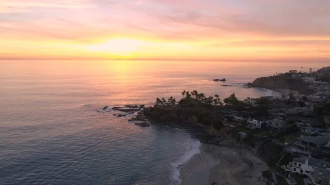 4K Laguna Beach Sunset (Flying North) Stock Footage 70371507